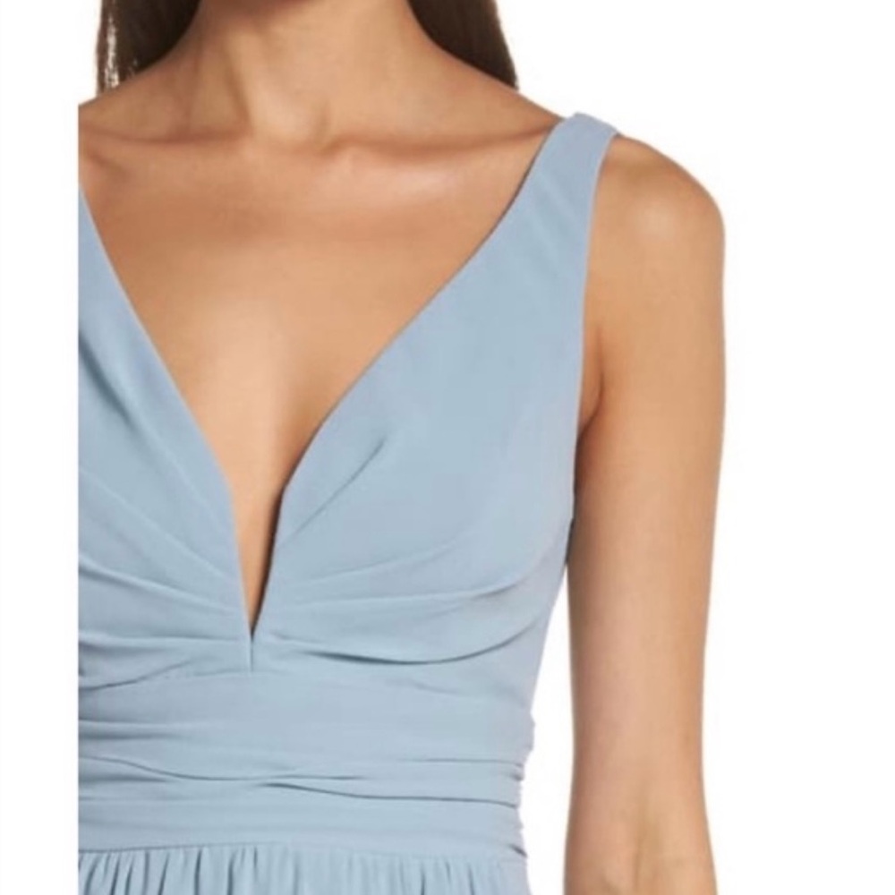 NWT Lulu’s V-Neck Chiffon A-Line Light Blue Gown XS - Picture 2 of 6
